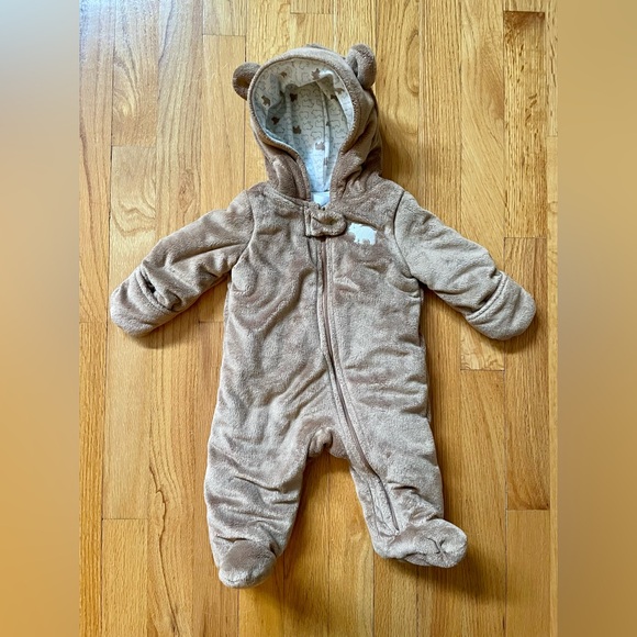 Gender Neutral / Baby Boy 0-3 month Fall / Winter Bundle - Picture 1 of 10